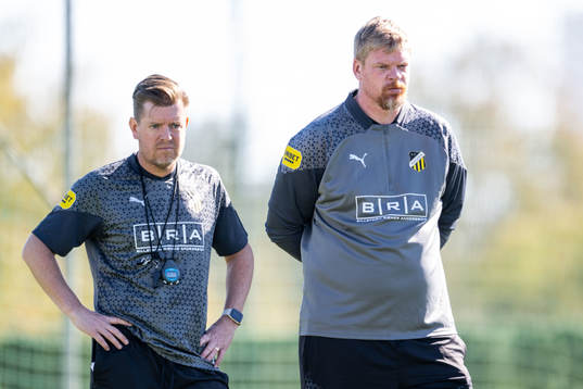 Assisterande tränare Jesper Ljung och målvaktstränare
