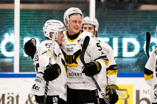 Västerås Alexander Lunsjö och Anthon Eriksson jublar