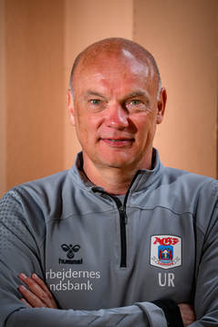 AGF Århus tränare Uwe Rösler poserar för ett porträtt