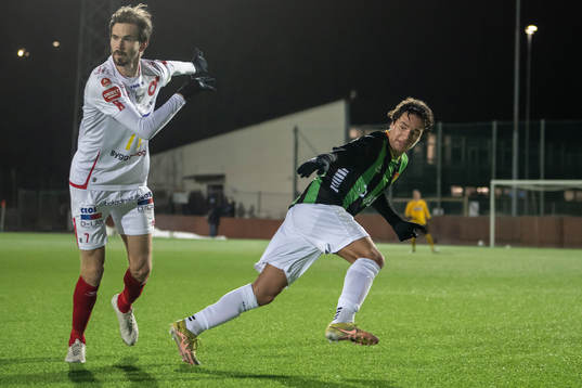Degerfors Sebastian Ohlsson  och GAIS Alfredo Steiner