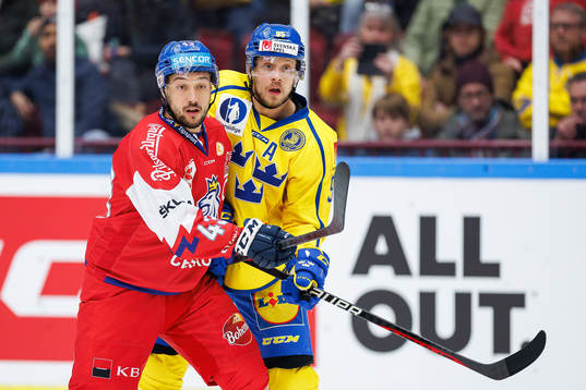 Jan Kovar of Czech Republic and Jacob de la Rose of Sweden