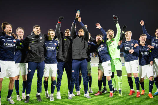 Helsingborgs spelare jublar efter slutsignalen