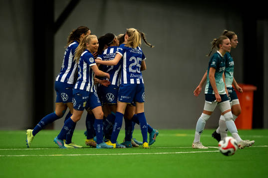 IFK Göteborgs spelare jublar
