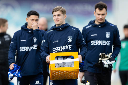 IFK Göteborgs Felix Eriksson innan  träningsmatchen i fotboll mellan IFK Göteborg och Viborg den 11 februari 2023 i San Pedro del Pinatar. 