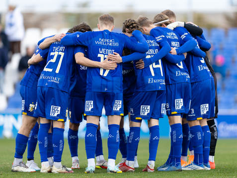 IFK Göteborgs spelare samlade innan  träningsmatchen i