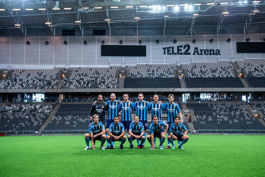Djurgårdens startelva, fr. v. målvakt Tommi Vaiho, Marcus Danielson, Haris Radetinac, Jacob Bergström, Victor Edvardsen, Theo Bergvall, Lucas Bergvall, Pierre Neurath Bengtsson, Elliot Käck, Hampus Finndell och Wilmer Odefalk