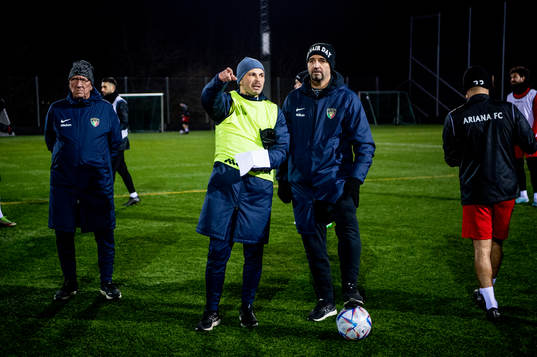 Assisterande tränarna Besnik Llazani och Baskim Sopi