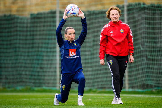 Kosovare Asllani and physiotherapist Annica Näsmark of the Swedish women's national football team at a training session