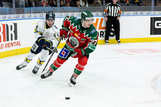 HV71s Emil Andrae och Frölundas Jere Innala