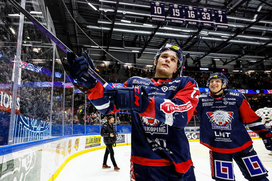 Linköpings Arvid Costmar jublar