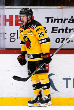 Luleås Brendan Shinnimin jublar