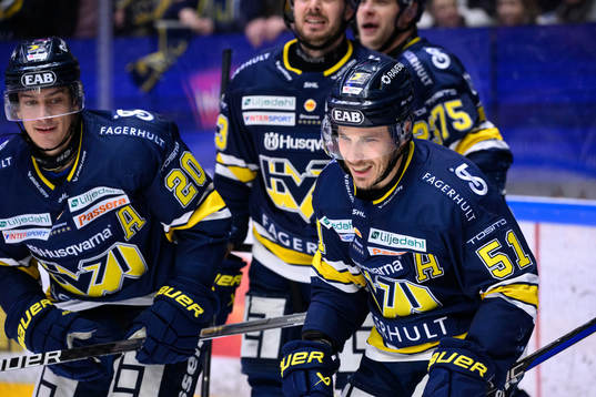 HV71s Andy Miele jublar