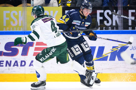 HV71s Emil Andrae