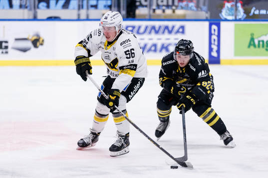 Västerås Alexander Lunsjö och AIKs Zion Nybeck