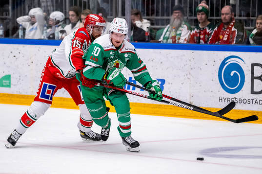 Frölundas Anders Grönlund  och Rögles Simon Hjalmarsson