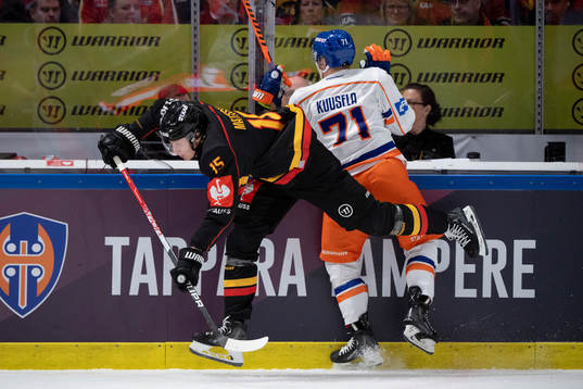 Luleås Carl Mattsson and Tapparas Kristian Kuusela