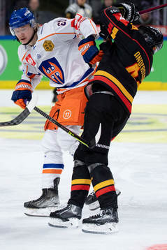 Tapparas Joni Tuulola and Luleås Jonathan Andersson