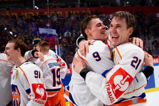 Tapparas Waltteri Merelä and Jori Lehterä celebrates