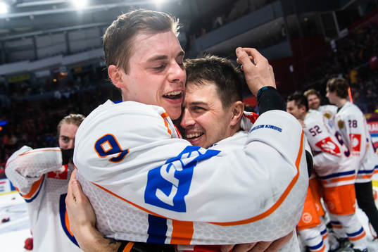 Tapparas Waltteri Merelä and Kristian Kuusela celebrates