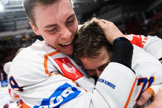 Tapparas Waltteri Merelä and Kristian Kuusela celebrates