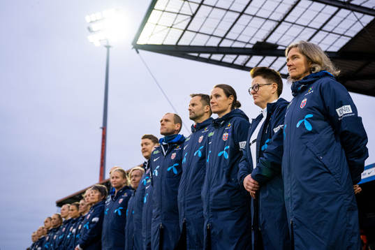  Bente Bratbak, Jeanette Ringstad, Marius Eriksrud, Trygve Hunemo, Jon Knudsen, Ingvild Stensland and Monica Knudsen.