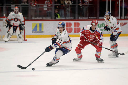 Växjös Brian Cooper  och Timrås Robin Alvarez