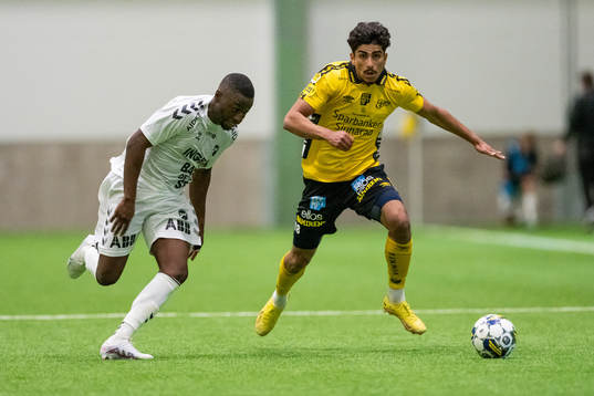 Odds Solomon Owusu och Elfsborgs Ahmed Qasem