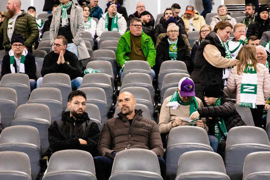 Imad Khalili och Daniel Majstorovic på läktaren