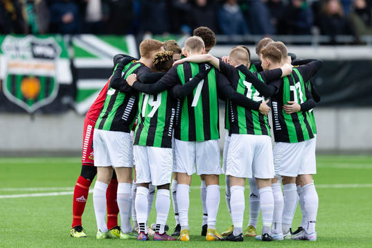 GAIS spelare samlade innan fotbollsmatchen i Svenska Cupen mellan GAIS och IFK Norrköping den 19 februari 2023 i Göteborg. 