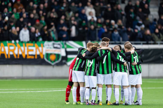 GAIS spelare samlade innan fotbollsmatchen i Svenska Cupen mellan GAIS och IFK Norrköping den 19 februari 2023 i Göteborg. 