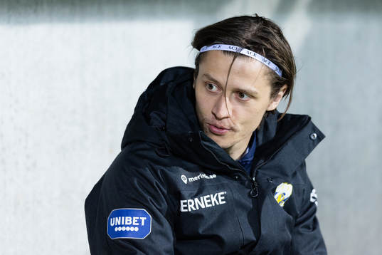 IFK Göteborgs Simon Thern innan fotbollsmatchen i Svenska Cupen mellan IFK Göteborg och Utsikten den 20 februari 2023 i Göteborg. 