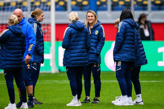 Freja Olofsson of Sweden walks the pitch ahead of for the women's international friendly football match between Germany and Sweden on February 21, 2023 in Duisburg. 