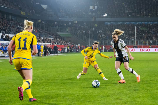 Johanna Rytting Kaneryd of Sweden and Lena Lattwein of Germany