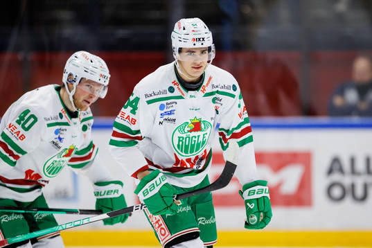 Rögles William Wallinder jublar