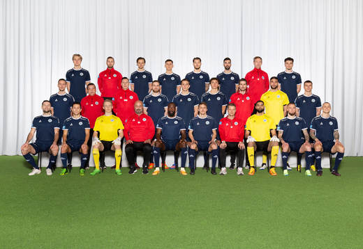  Sebastian Lagerlund. Daniel Kjellen Sjukgymnast. Fredrik Martinsson. Emir Bosnic. Karl Bohm. Allan Mohiiden. Hans Jochens Materialare. Mark Gorgos. Mittenledet från vänster: Edin Hamidovic. Ramiro Dalence Lagledare. Martin Smedberg Dalence Ass. Tränare. Erik Gunnarsson. Wilhem Nilsson. Lucas Johansson. Viktor Fredeus Fys Tränare. Elias Hadaya. Lucas Hedlund. Sittande från vänster: Ivo Dominik Pekalski. Predrag Randelovic. Lucas Lehto. Bosko Orovic Mananger. Ronald Mukiibi Lag Kap. Erik Kembel Westermark Ass Lag Kap. Henrik Fridolvsson Ass Tränare. Hossin Lagun. Alexander Faltsetas. Jesper Brant.