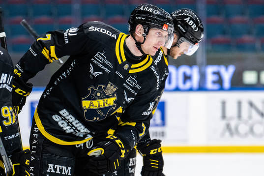 AIKs Filip Windlert jublar