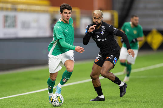 Jönköpings Södras Filip Møller Delaveris och Halmstads