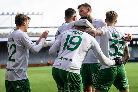 Hammarbys spelare jublar