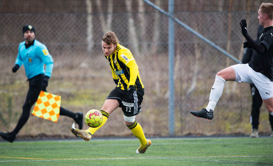 FK Hässleholms Isaac Holmberg  i träningsmatchen mellan IFK Hässleholm och Sölvesborg i Hässleholm 25 februari 2023.