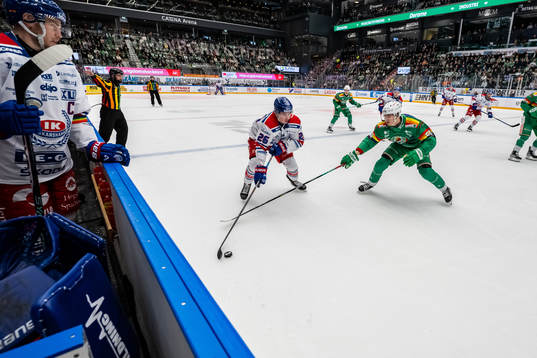 Oskarshamns Lukas Pilö  och Rögles William Wallinder