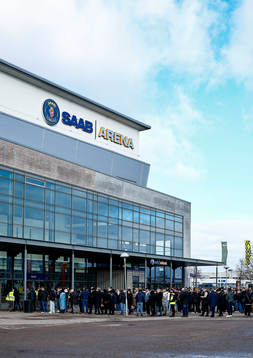 Köer utanför slutsåld SAAB Arena