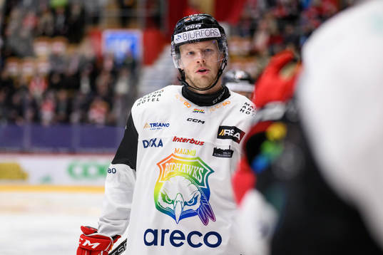 Malmö Redhawks Carl Söderberg jublar