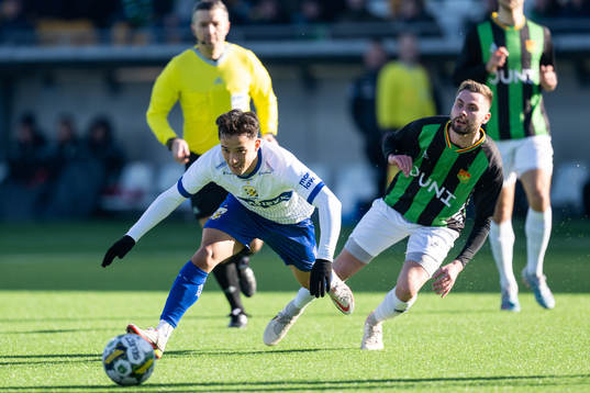 IFK Göteborgs Hussein Carneil och GAISs Axel Noren 