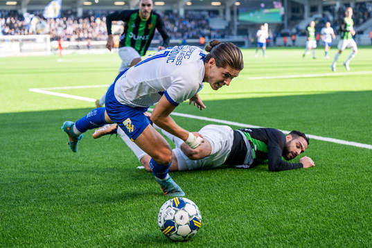 IFK Göteborgs Eman Markovic och GAISs Mervan Celik 