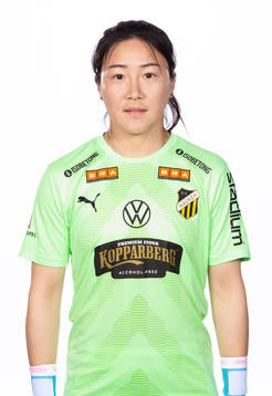 Häckens Yoon Younggeul poserar för ett porträtt den 27 februari 2023 i Göteborg.