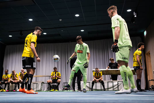 Filip Trpcevski, målvakt Sebastian Banozic och målvakt