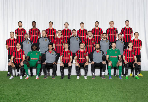 Bla gjennom flere bilder av Fotboll, Allsvenskan, Porträtt och Lagbild, Brommapojkarna
