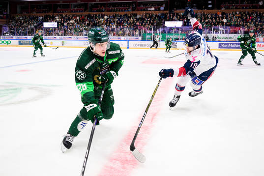 Färjestads Joel Nyström och Linköpings Patrick Russell