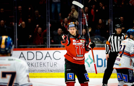 Örebros Rodrigo Abols jublar vid 1-2