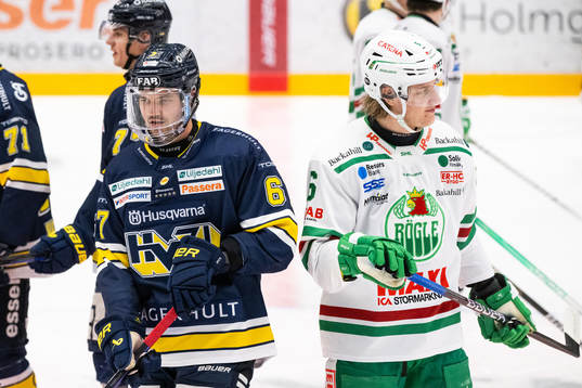 HV71s Oliwer Kaski och Rögles Tony Sund